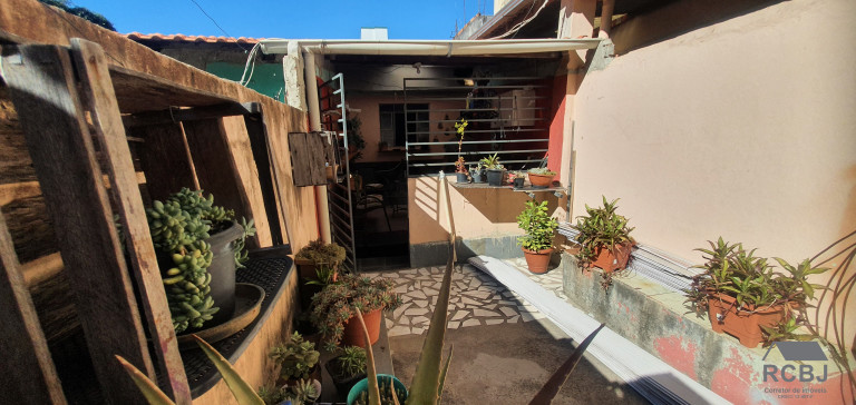 Imagem Sobrado com 9 Quartos à Venda,  em Riacho Das Pedras - Contagem