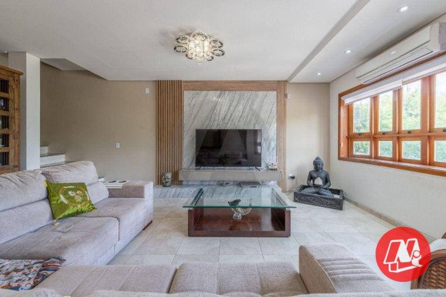 Imagem Sobrado com 3 Quartos à Venda, 308 m² em Jardim Itu Sabará - Porto Alegre