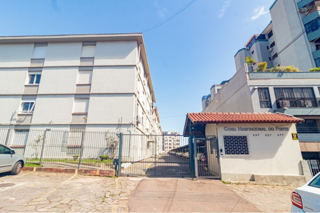 Imagem Imóvel com 2 Quartos à Venda,  em Cristo Redentor - Porto Alegre
