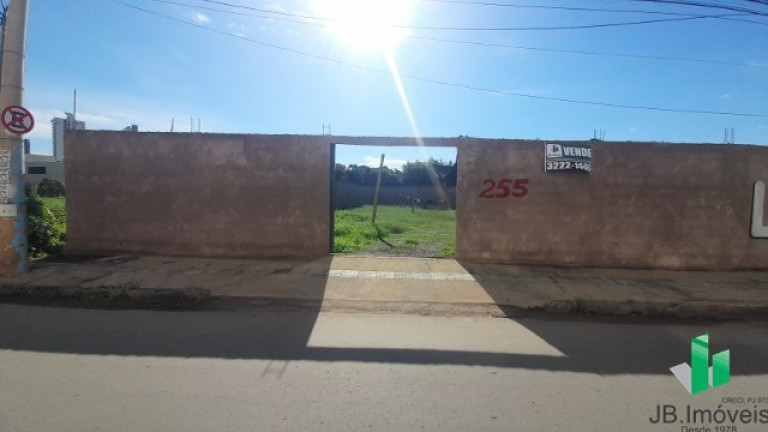 Terreno à Venda, 312 m² em Vila Brasília - Montes Claros