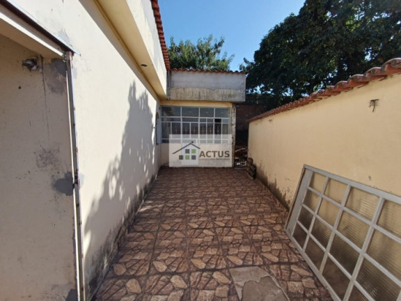 Imagem Casa com 3 Quartos à Venda, 720 m² em Independência (barreiro) - Belo Horizonte Imagem Casa com 3 Quartos à Venda, 720 m² em Independência (barreiro) - Belo Horizonte