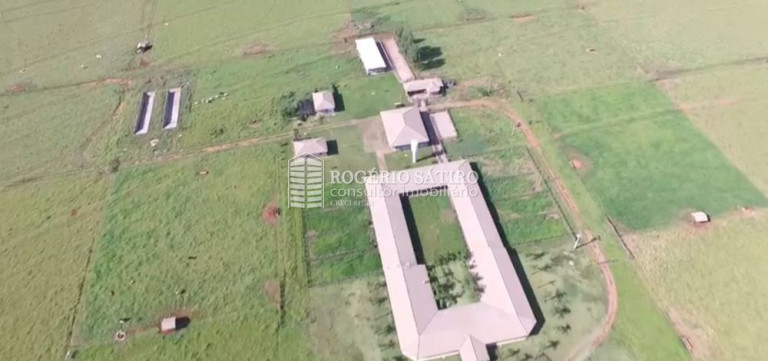 Imagem Imóvel com 3 Quartos à Venda, 195.500.000 m² em Centro - Uberaba
