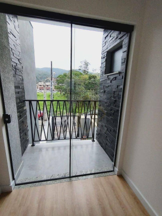 Sobrado com 2 Quartos à Venda, 70 m² em Morretes - Itapema