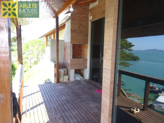 Imagem Casa com 2 Quartos para Alugar ou Temporada, 70 m² em Araça - Porto Belo Imagem Casa com 2 Quartos para Alugar ou Temporada, 70 m² em Araça - Porto Belo