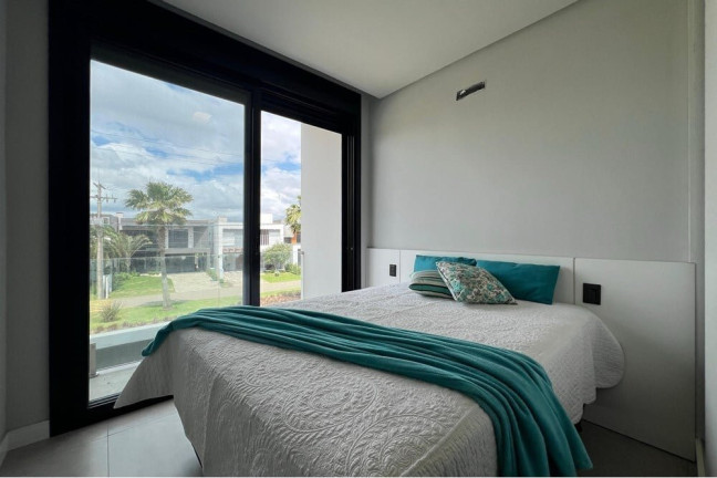 Imagem Casa com 4 Quartos à Venda, 213 m² em Centro - Xangri-lá