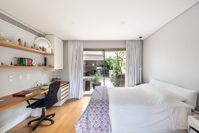 Imagem Casa com 3 Quartos à Venda, em Alto De Pinheiros - São Paulo Imagem Casa com 3 Quartos à Venda, em Alto De Pinheiros - São Paulo