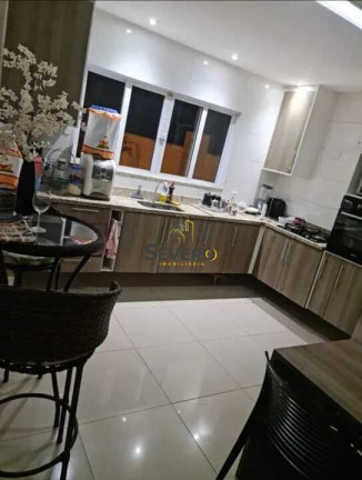 Imagem Casa com 3 Quartos à Venda, 300 m² em Centro - Maricá