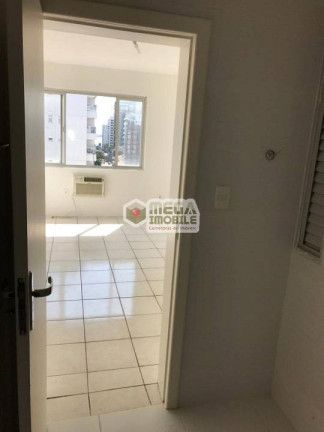 Imagem Apartamento com 3 Quartos à Venda, 100 m² em Centro - Florianópolis Imagem Apartamento com 3 Quartos à Venda, 100 m² em Centro - Florianópolis