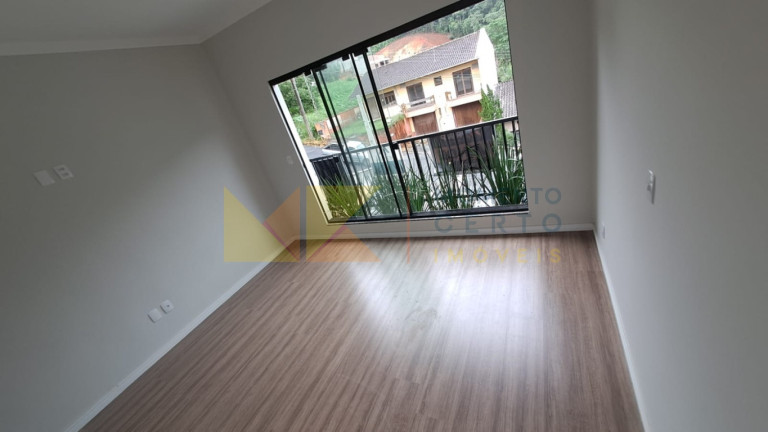 Imagem Sobrado com 3 Quartos à Venda, 124 m² em Escola Agrícola - Blumenau Imagem Sobrado com 3 Quartos à Venda, 124 m² em Escola Agrícola - Blumenau