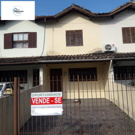 Sobrado com 2 Quartos à Venda, 92 m² em Centro - Caraguatatuba