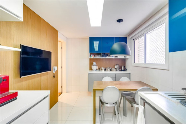 Imagem Imóvel com 3 Quartos à Venda, em Vila Nova Conceição - São Paulo Imagem Imóvel com 3 Quartos à Venda, em Vila Nova Conceição - São Paulo