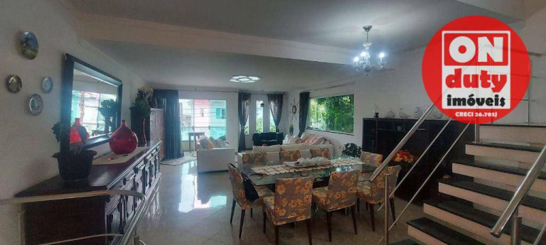 Casa com 4 Quartos à Venda, 316 m² em Marapé - Santos