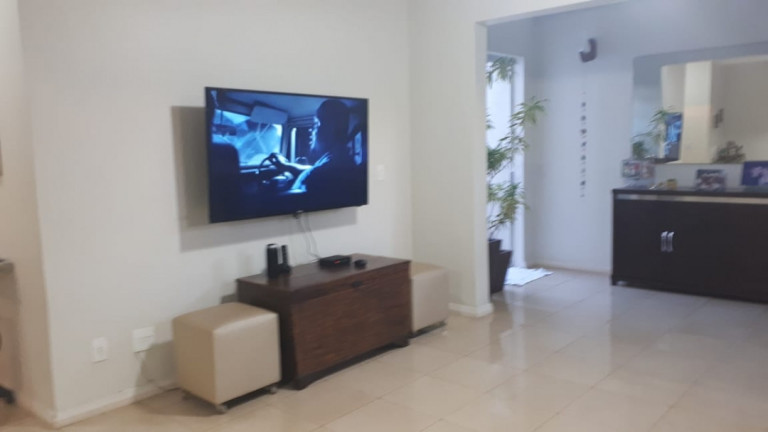 Imagem Casa com 3 Quartos à Venda, 180 m² em Bauru
