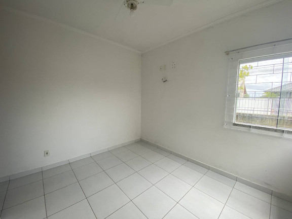 Imagem Casa com 2 Quartos à Venda, 75 m² em Universitário - Tijucas