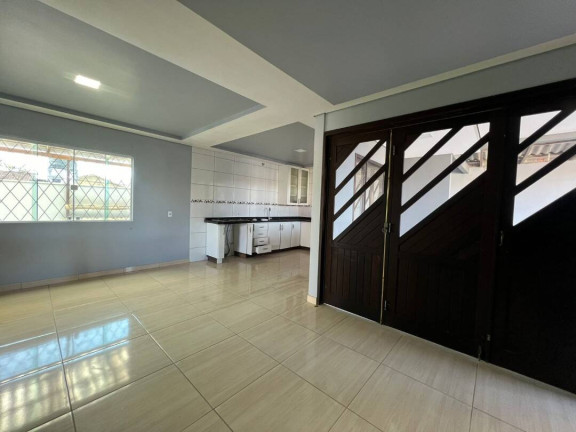 Imagem Casa com 3 Quartos à Venda, 180 m² em Costeira - Balneário Barra Do Sul