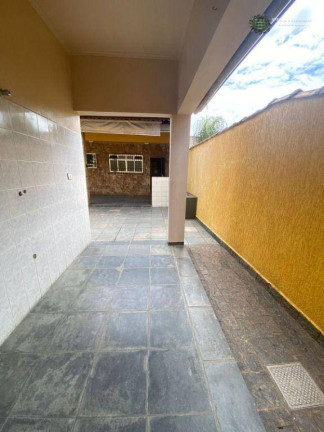 Imagem Casa com 3 Quartos à Venda, 242 m² em Solemar - Praia Grande
