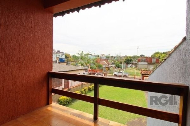 Imagem Casa com 3 Quartos à Venda, 223 m² em Tristeza - Porto Alegre