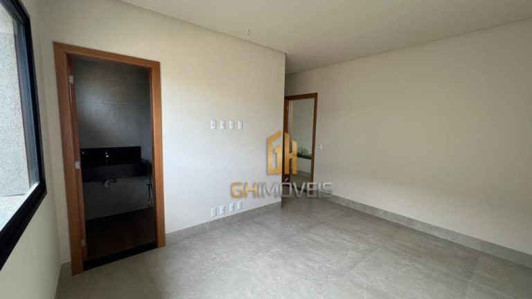Imagem Sobrado com 4 Quartos à Venda, 277 m² em Jardins Madri - Goiânia