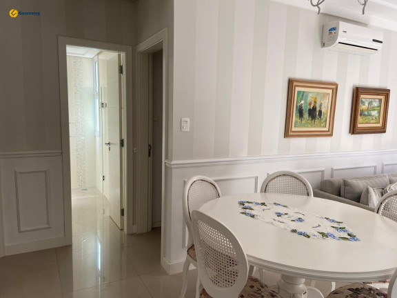 Imagem Apartamento com 2 Quartos à Venda, 66 m² em Centro - Florianópolis