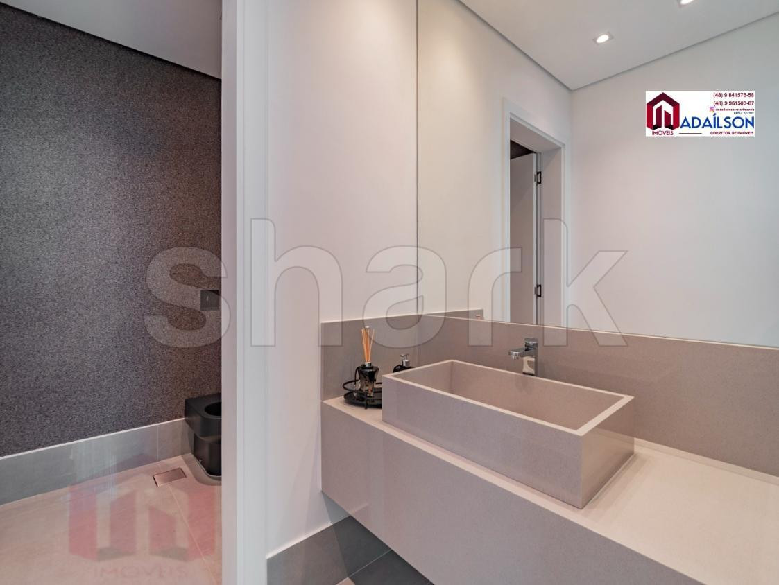 Imagem Imóvel com 6 Quartos à Venda, 900 m²
