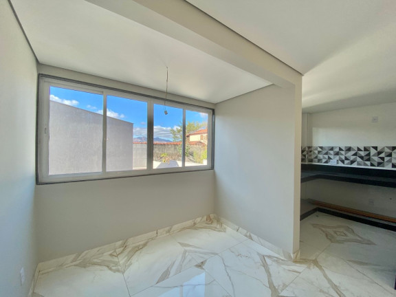Imagem Casa com 4 Quartos à Venda, 220 m² em R$1.049.000,00 // Nova Gameleira - Belo Horizonte Imagem Casa com 4 Quartos à Venda, 220 m² em R$1.049.000,00 // Nova Gameleira - Belo Horizonte