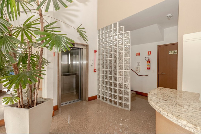 Imagem Imóvel com 2 Quartos à Venda, 90 m² em Petrópolis - Porto Alegre Imagem Imóvel com 2 Quartos à Venda, 90 m² em Petrópolis - Porto Alegre