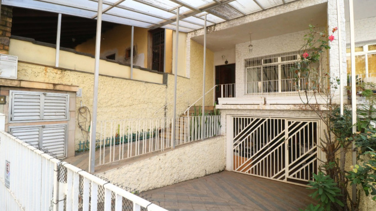 Imagem Sobrado com 4 Quartos à Venda, 199 m² em Vila Paulicéia - São Paulo