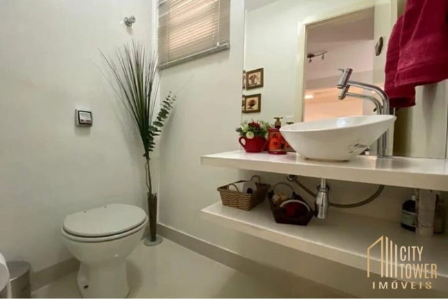 Imagem Casa com 5 Quartos à Venda, 229 m² em Planalto Paulista - São Paulo Imagem Casa com 5 Quartos à Venda, 229 m² em Planalto Paulista - São Paulo