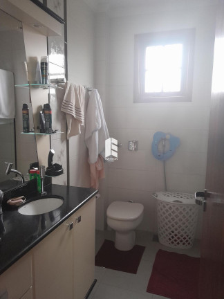 Imagem Casa com 3 Quartos à Venda, 220 m² em Juscelino Kubitschek - Santa Maria
