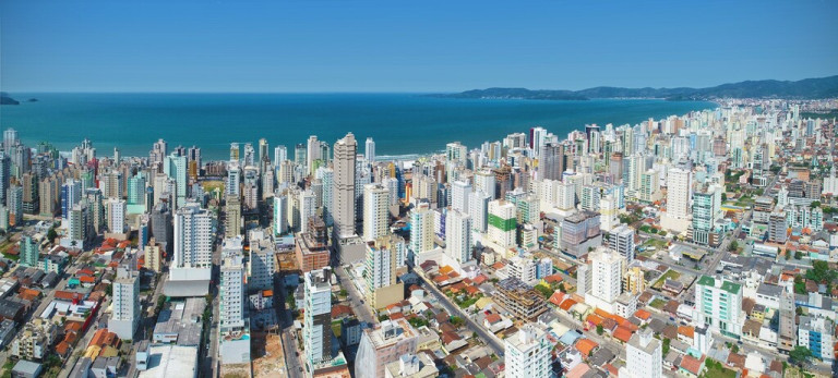 Imagem Imóvel com 4 Quartos à Venda,  em Meia Praia - Itapema
