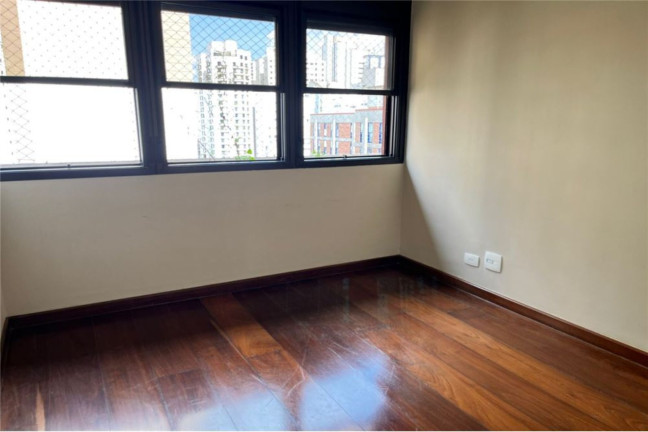 Imagem Apartamento com 4 Quartos à Venda, 120 m² em Moema - São Paulo