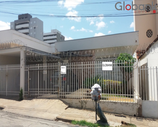 Casa com 8 Quartos à Venda, 390 m² em Todos Os Santos - Montes Claros