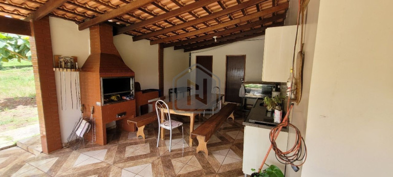 Imagem Casa com 4 Quartos à Venda, 200 m² em Presidente - Cascavel