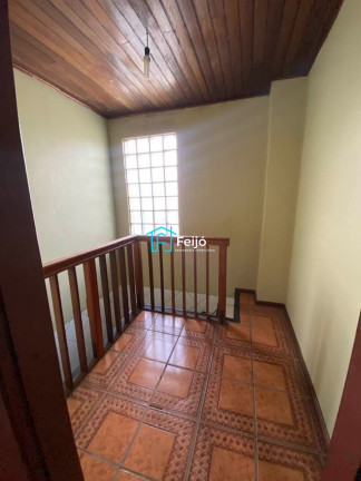 Imagem Casa com 3 Quartos à Venda, 180 m² em Restinga - Porto Alegre