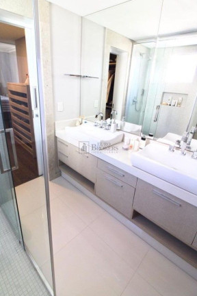 Imagem Apartamento com 3 Quartos à Venda, 136 m² em Centro - Balneário Camboriú
