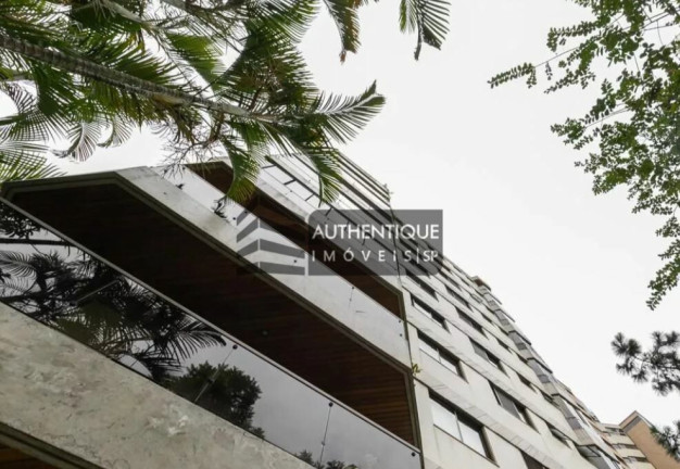 Apartamento com 3 Quartos à Venda, 200 m² em Moema - São Paulo