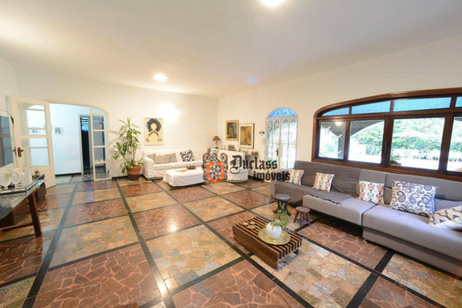 Imagem Casa com 6 Quartos à Venda, 259 m² em Centro - Peruíbe Imagem Casa com 6 Quartos à Venda, 259 m² em Centro - Peruíbe