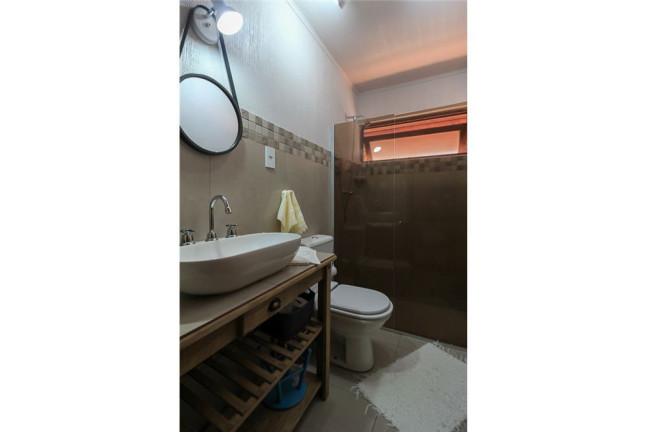 Imagem Casa de Condomínio com 3 Quartos à Venda, 220 m² em Ipanema - Porto Alegre