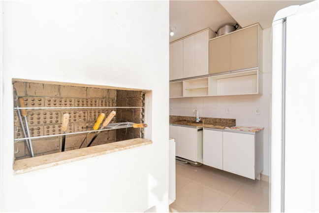 Imagem Casa com 2 Quartos à Venda, em Hípica - Porto Alegre Imagem Casa com 2 Quartos à Venda, em Hípica - Porto Alegre