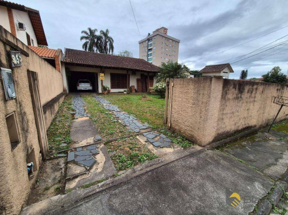 Imagem Casa com 4 Quartos à Venda, 250 m² em Escola Agrícola - Blumenau Imagem Casa com 4 Quartos à Venda, 250 m² em Escola Agrícola - Blumenau