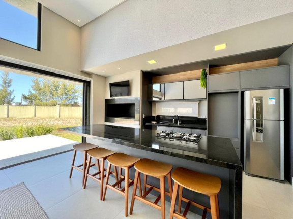 Imagem Casa com 4 Quartos à Venda, 215 m² em Marina - Capao Da Canoa Imagem Casa com 4 Quartos à Venda, 215 m² em Marina - Capao Da Canoa