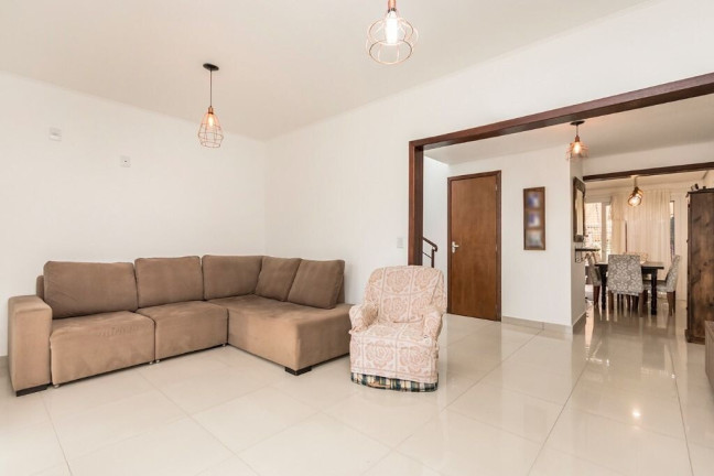 Imagem Casa de Condomínio com 3 Quartos à Venda, 180 m² em Mário Quintana - Porto Alegre