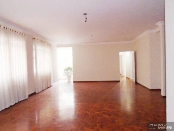 Apartamento com 3 Quartos para Alugar, 230 m² em Higienópolis - São Paulo