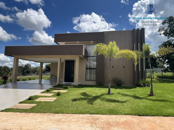 Imagem Casa com 4 Quartos à Venda, 200 m² em Centro - Guapó