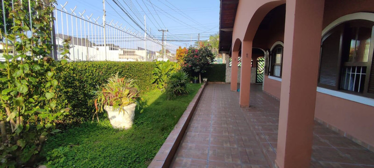 Imagem Casa com 4 Quartos à Venda, 420 m² em Centro - Peruíbe Imagem Casa com 4 Quartos à Venda, 420 m² em Centro - Peruíbe