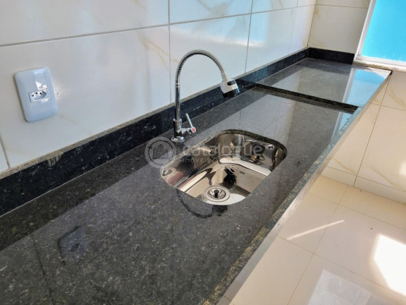 Imagem Casa com 3 Quartos à Venda, 225 m² em Nova Esperança - Parnamirim