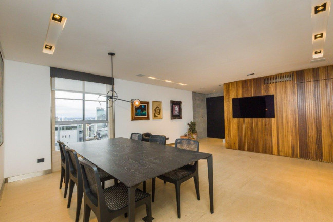 Imagem Cobertura com 2 Quartos à Venda, 168 m² em Batel - Curitiba