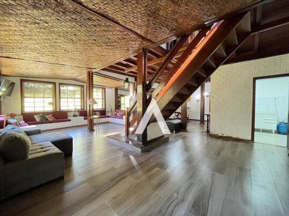 Imagem Casa com 10 Quartos à Venda, 327 m² em Albuquerque - Teresópolis Imagem Casa com 10 Quartos à Venda, 327 m² em Albuquerque - Teresópolis