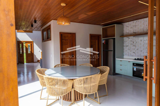 Imagem Casa com 5 Quartos à Venda, 265 m² em Outeiro Das Brisas - Porto Seguro Imagem Casa com 5 Quartos à Venda, 265 m² em Outeiro Das Brisas - Porto Seguro