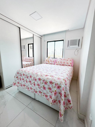 Imagem Apartamento com 3 Quartos à Venda, 80 m² em Prado - Recife